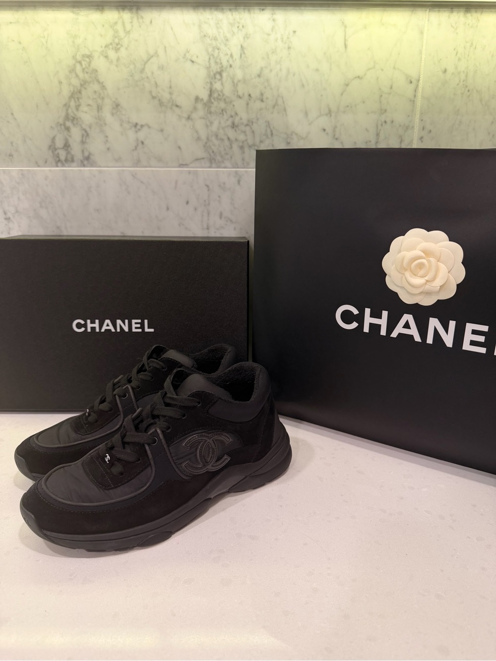 CHANEL TRAINERS black & suede